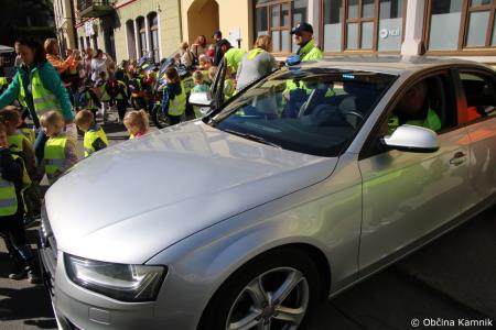 Tudi otroci kamniških šol in vrtcev so bili danes trajnostno povezavi  (99)